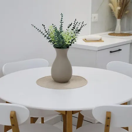 Luxe & Lazy Apartment